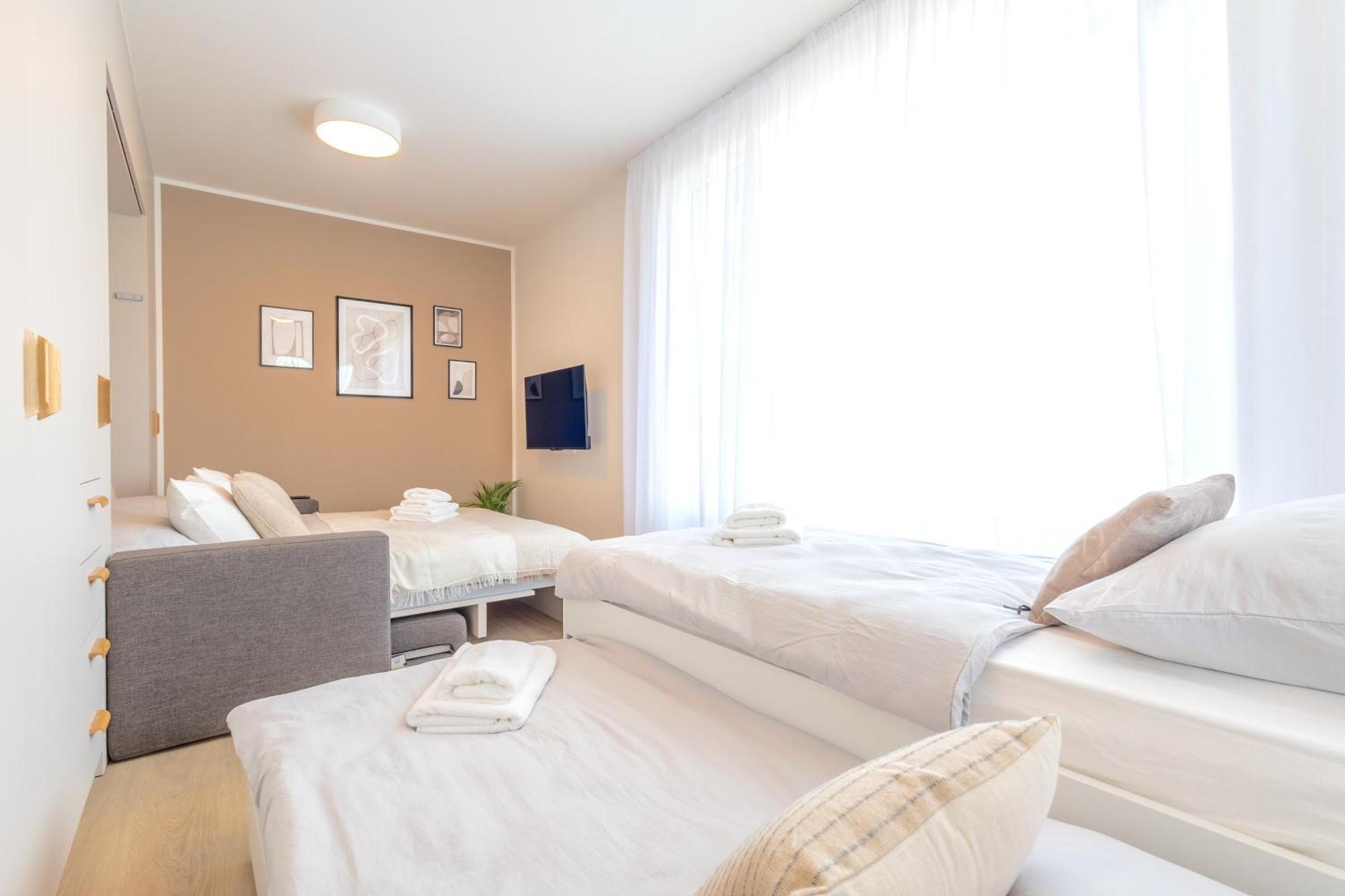 Bright 2Br - 5Th Floor, Balcony, Free Parking By Gravity Prague Apartment Exterior photo