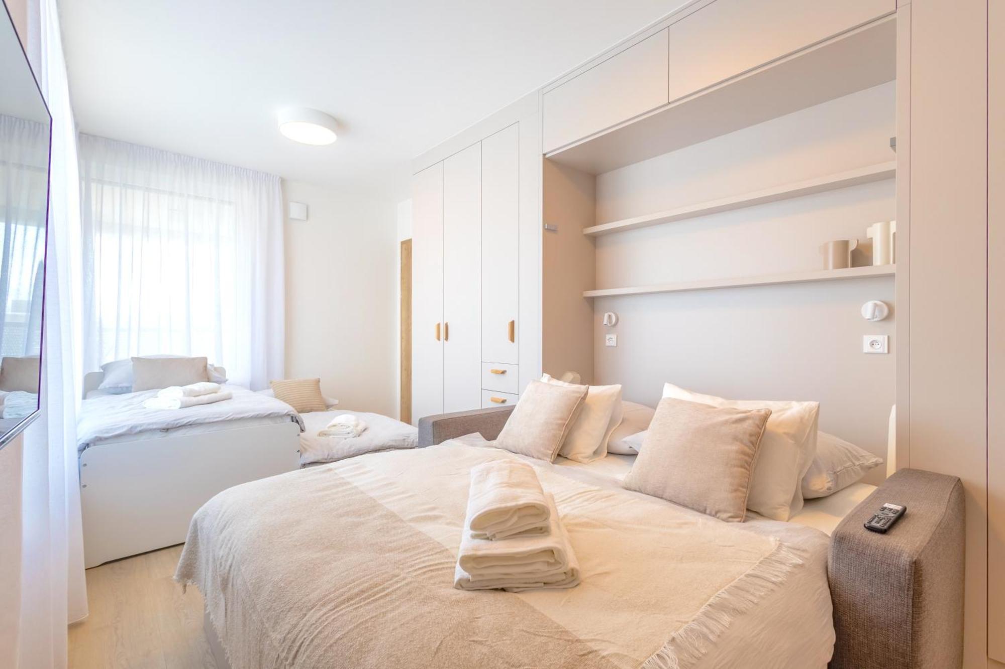 Bright 2Br - 5Th Floor, Balcony, Free Parking By Gravity Prague Apartment Exterior photo