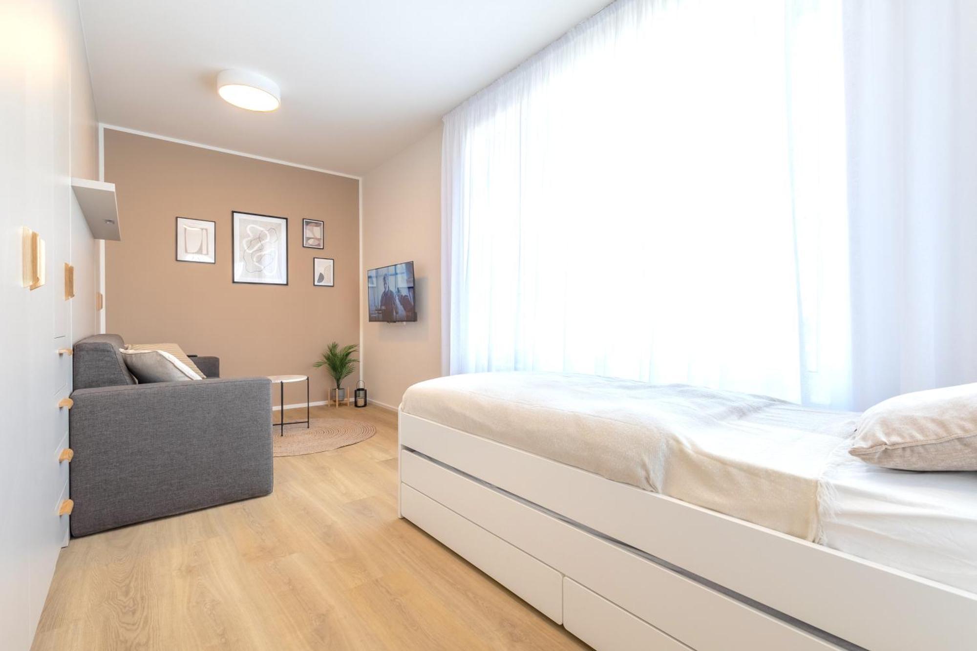 Bright 2Br - 5Th Floor, Balcony, Free Parking By Gravity Prague Apartment Exterior photo